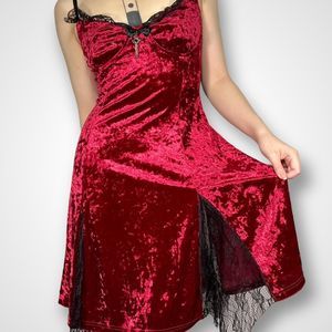 DOLLSKILL WIDOW MIDNIGHT BLIND FAITH VELVET DRESS
